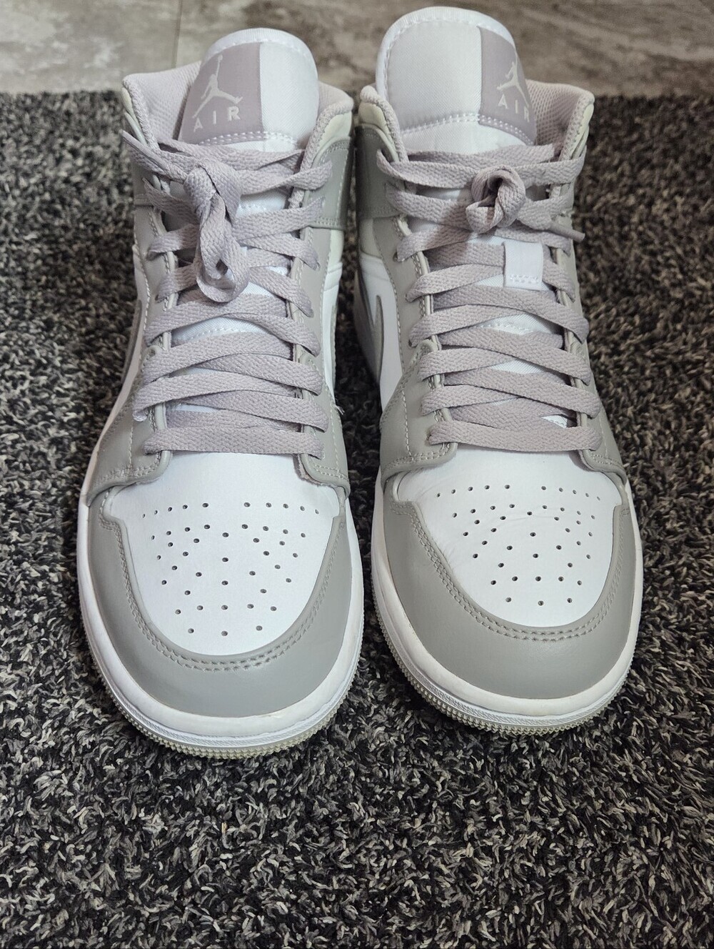 Nike Air Jordan 1 Mid College Grey 554724-082 US Men's Size 8 - Picture 3 of 16
